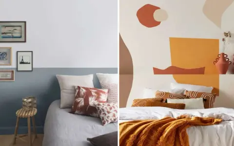 Deux lits douillets. À gauche, une tête de lit peinture originale avec des cadres. À droite, une tête de lit abstraite aux tons chauds.
